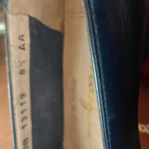 Salvatore Ferragamo Vara Bow Pump Shoe Navy with Gold AA 8.5 - Picture 3 of 5